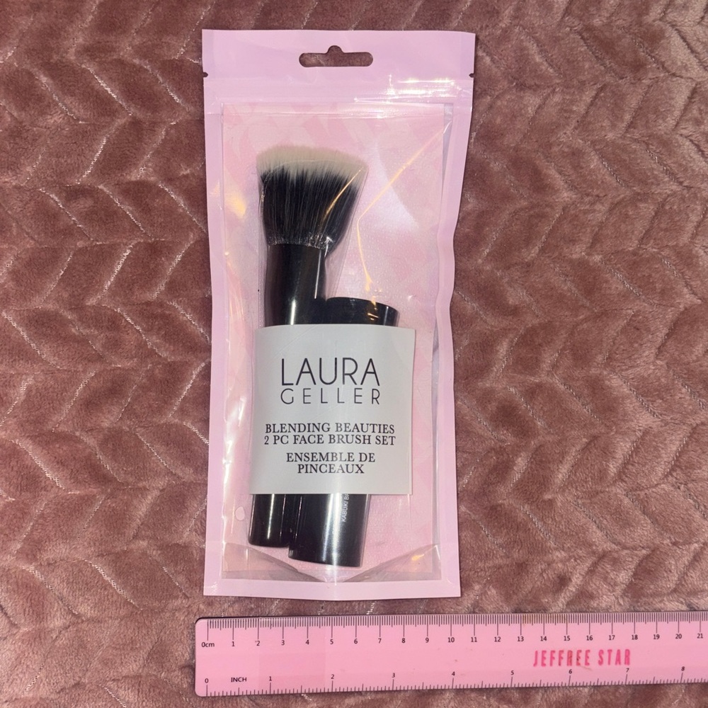 Laura Geller Black & White 2-Piece Face Brush Set